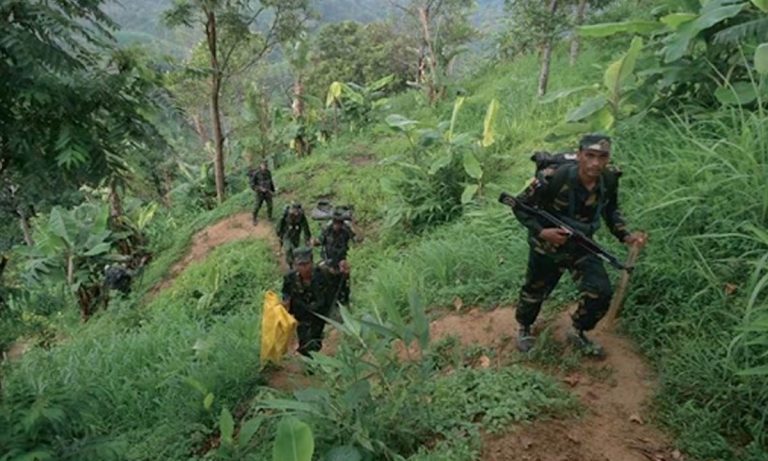 Army patrol and allegedly photograph villagers with weapons in Balukhali