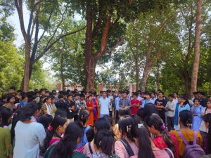 খিয়াং আদিবাসী নারীকে সংঘবদ্ধ ধর্ষণ ও ধর্ষণের পর হত্যার প্রতিবাদে রাঙ্গামাটি সরকারি কলেজে বিক্ষোভ মিছিল ও প্রতিবাদ সমাবেশ করেছে শিক্ষার্থীরা