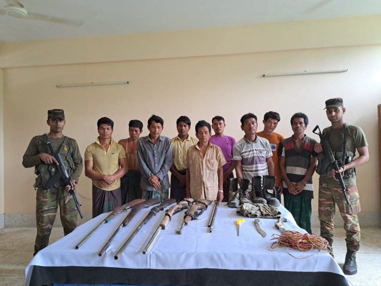 বান্দরবানে সেনাবাহিনী কর্তৃক ৯ নিরীহ গ্রামবাসীকে আটক