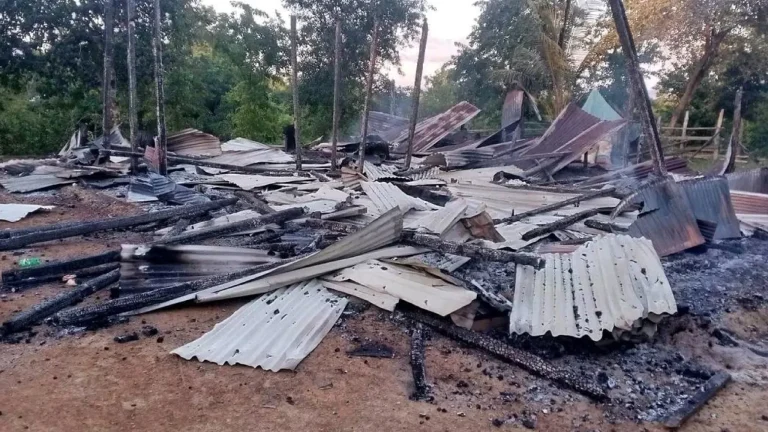 Bengali settlerss vandalize and loot the homes of 10 Jumma people, and set fire to one house in Baghaichari