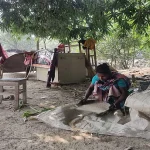 রাজশাহীর গোদাগাড়ীতে ৫ আদিবাসী পরিবারকে উচ্ছেদ, জিনিসপত্র পর্যন্ত সরাতে দেয়া হয়নি