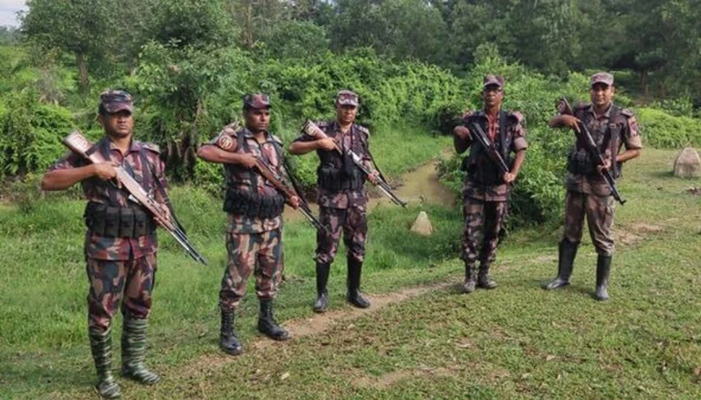 লংগদুর রাধামন বাজার থেকে ফেরার পথে একদল জুম্মকে দেশীয় বন্দুক দিয়ে ফাঁসানোর চেষ্টা